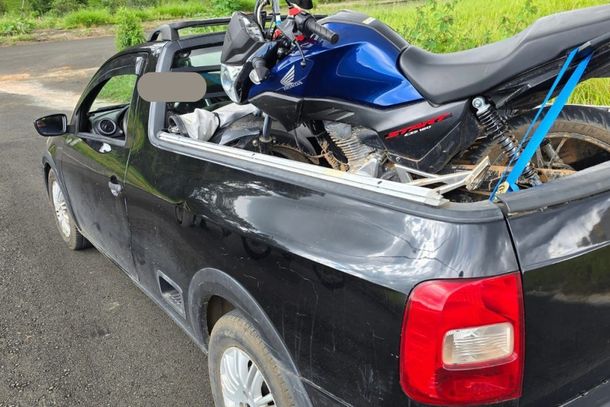 Adolescente é apreendido após realizar manobras perigosas com motocicleta em Andradas