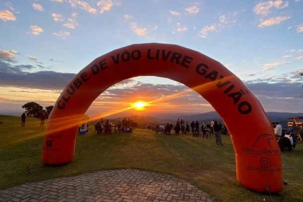 Pico do Gavião terá shows e sunset no feriado