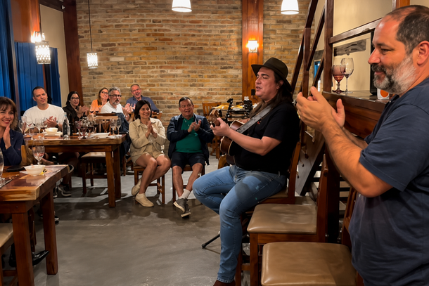 Evento “Vinho & Viola” une degustação e música em Andradas