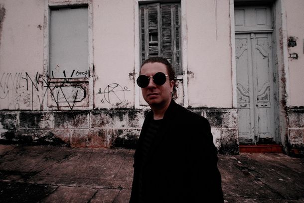 Thiago Zu lança clipe de “Velha Rua”