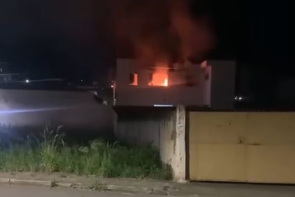 Mulher segue internada após incêndio em Andradas