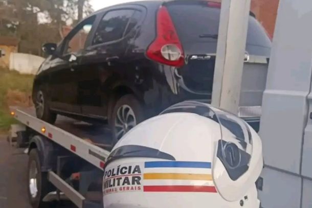 Ve&iacute;culo foi roubado nos&aacute;bado, nas proximidades do Supermercado Serra Azul III