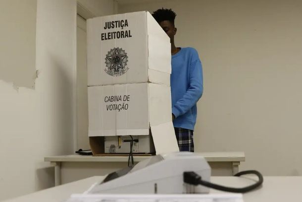 Segundo turno para presidente ser&aacute; realizado em 25 de outubro