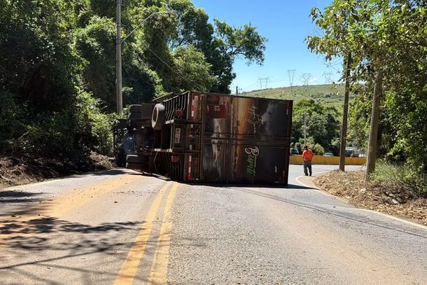 Acidente aconteceu em Po&ccedil;os de Caldas nesta segunda-feira
