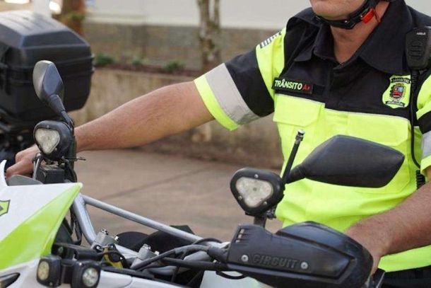 Agentes de tr&acirc;nsito e guardas de Atibaia passam por curso de capacita&ccedil;&atilde;o