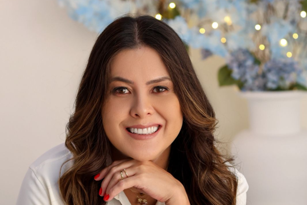 Cintya est&aacute; &agrave; frente do pr&oacute;prio escrit&oacute;rio de advocacia e da imobili&aacute;ria House Place