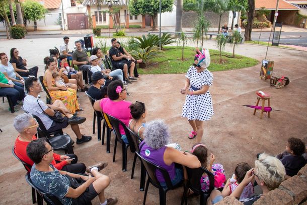 A atriz Vanessa Palmieri traz seu espet&aacute;culo para Bady Bassitt
