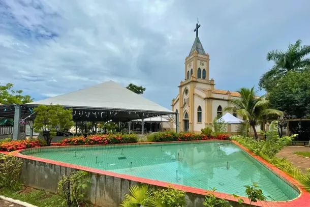 Igreja fica localizada na Pra&ccedil;a da Matriz, em Bady Bassitt