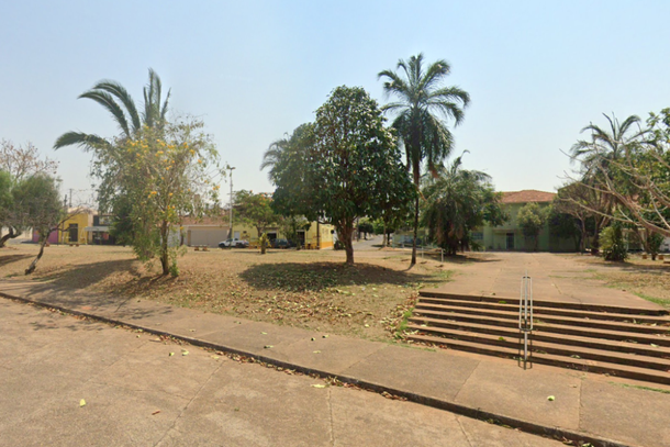 A pra&ccedil;a Jazi Barufi