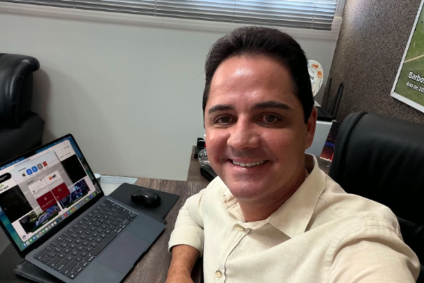 Rodrdigo Antunes, prefeito de Barbosa