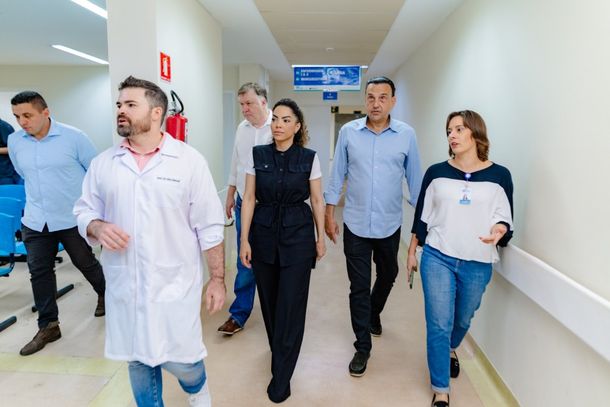 Prefeita Su&eacute;llen Rosim e governador em exerc&iacute;cio Fel&iacute;cio Ramuth visitam a amplia&ccedil;&atilde;o do Hospital das Cl&iacute;nicas