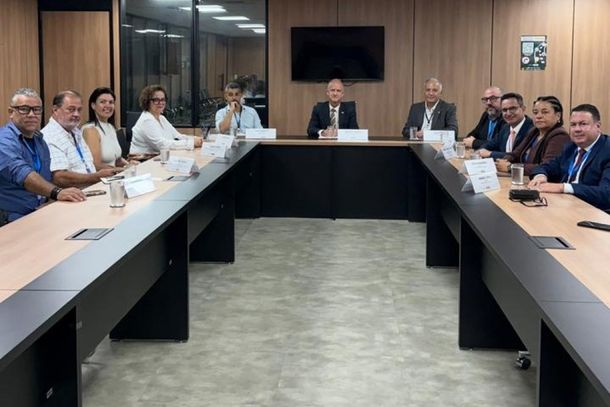 Parlamentares de Bauru integraram comitiva da cidade em reuni&atilde;o no Minist&eacute;rio dos Transportes