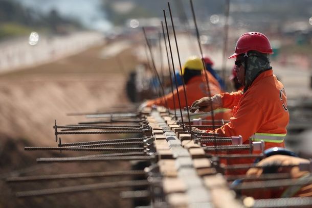Para usar um servi&ccedil;o do PAT em Bauru, &eacute; necess&aacute;rio levar RG, CPF e Carteira de Trabalho