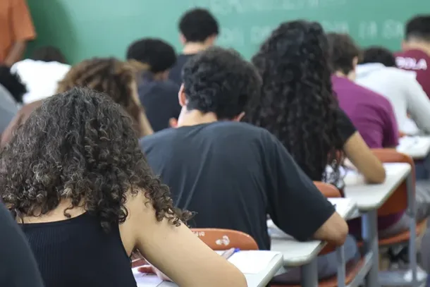 Prova simula vestibular mais concorrido do pa&iacute;s