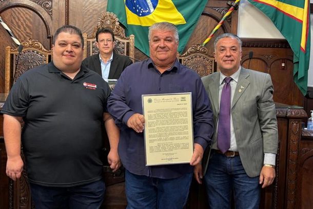 Empresa &lsquo;Marc&atilde;o Autom&oacute;veis&rsquo; recebe homenagem do vereador Miltinho Sardin (PSD)