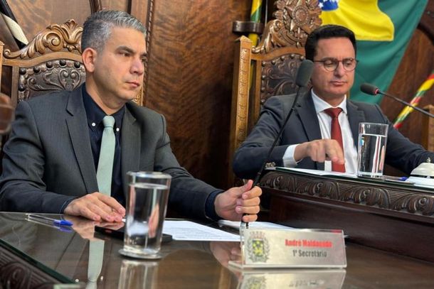 Vereador Andr&eacute; Maldonado (PP), &agrave; esquerda na foto