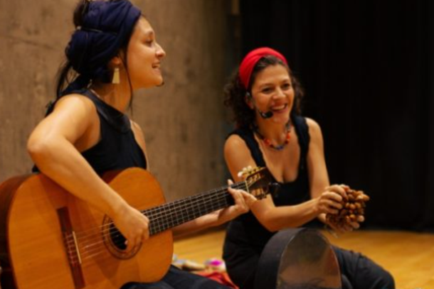 "Cantos e Contos", com as artista-educadoras Maria Kubrusly e Ligia Fiocco