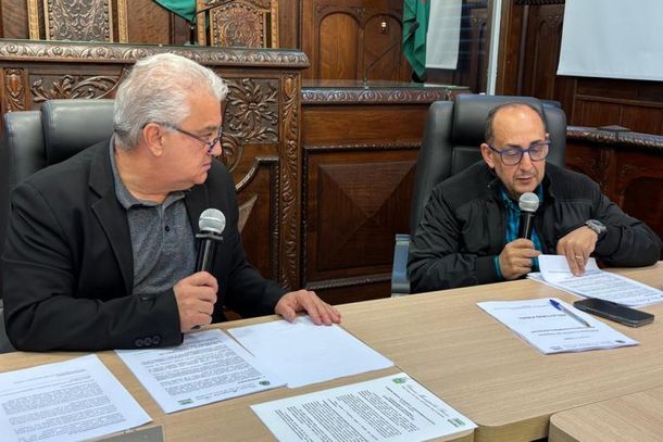 Presidente e relator da CEI, vereadores Pastor Bira (Podemos) e Sandro Bussola (MDB)