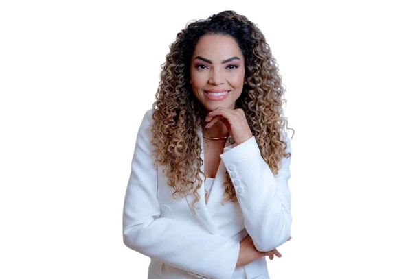 Su&eacute;llen Rosim