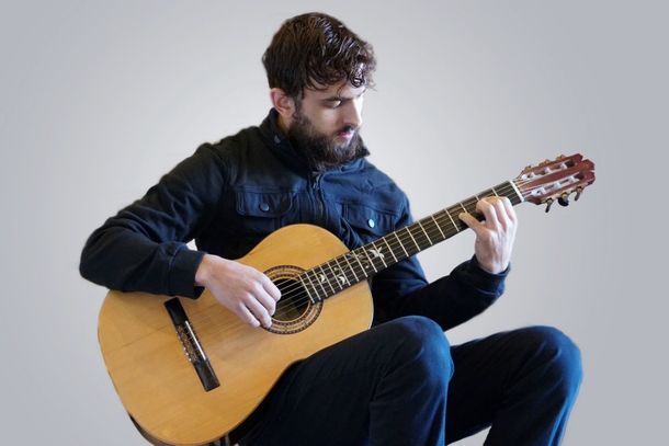 Andr&eacute; Luis Gomes de Oliveira  Propriet&aacute;rio do Est&uacute;dio Atmosfera - Aulas de M&uacute;sica e Grava&ccedil;&atilde;o Musical