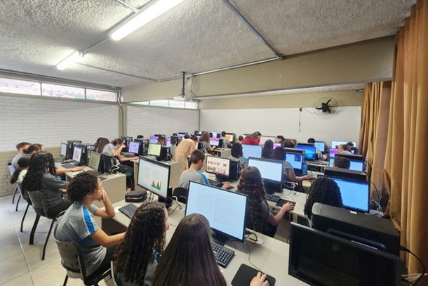Computa&ccedil;&atilde;o passa a integrar a matriz curricular mineira