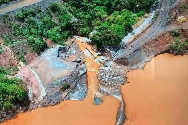 Lama volta a vazar de barragem da Vale no anivers&aacute;rio de 7 anos da trag&eacute;dia de Brumadinho