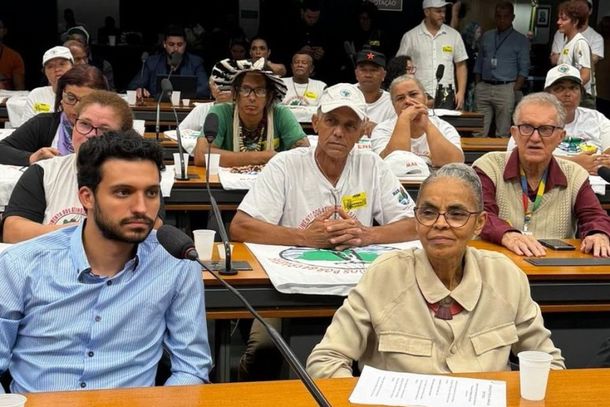 Jo&atilde;o Santos, ex-secret&aacute;rio de Desenvolvimento Social de Brumadinho, participa de audi&ecirc;ncia p&uacute;blica na C&acirc;mara dos Deputados, em Bras&iacute;lia, sobre repara&ccedil;&atilde;o, aux&iacute;lio emergencial e os direitos das popula&ccedil;&otilde;es atingidas na Bacia do Paraopeba.