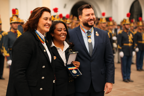 Presidente da AVABRUM com a Medalha Alferes Tiradentes