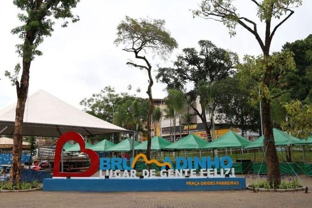 O tema &eacute; &ldquo;O que &eacute; pol&iacute;tica e por que ela est&aacute; em tudo&rdquo;
