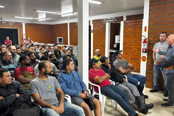 Empresa t&ecirc;xtil de Brusque reduz jornada para 40 horas semanais sem cortar sal&aacute;rios