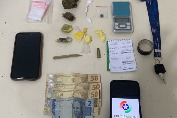 Adolescente &eacute; apreendido com moto roubada e confessa tele entrega de drogas em Gaspar