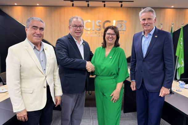 Empres&aacute;ria de Brusque &eacute; eleita primeira mulher presidente da Facisc em 76 anos