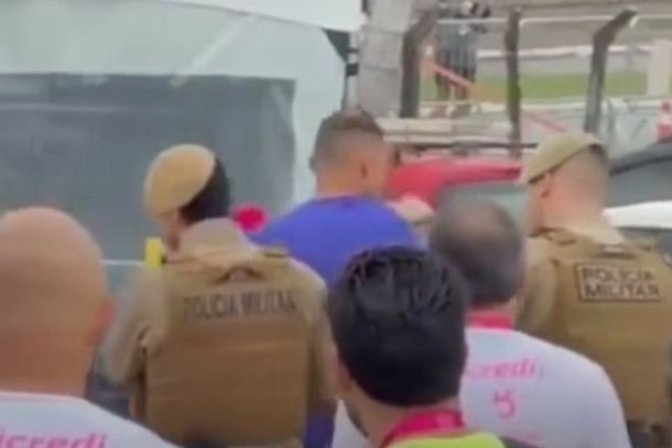 Homem &eacute; detido no fim de prova de corrida, em Brusque; entenda