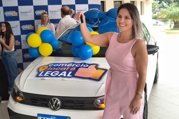 Moradora de Brusque ganha carro zero em campanha que distribuiu 23 pr&ecirc;mios na regi&atilde;o