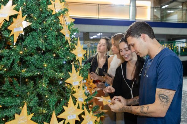 Natal Solid&aacute;rio da UNIFEBE apadrinha mais de cem crian&ccedil;as no lan&ccedil;amento da campanha