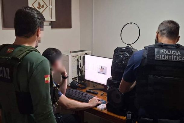 Pol&iacute;cia investiga armazenamento de material de abuso sexual infantil em Pomerode