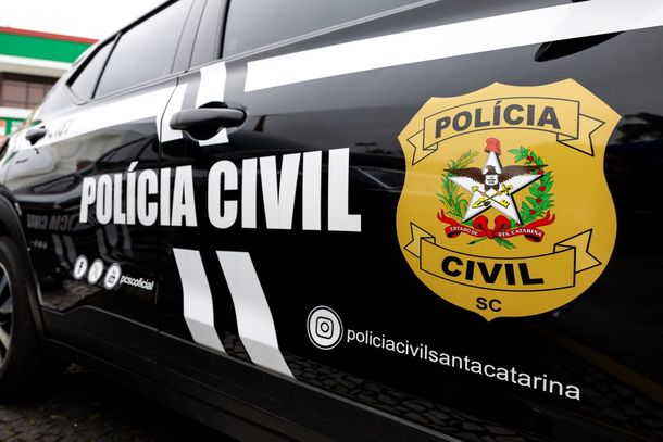 Prefeito e vice de Rio dos Cedros s&atilde;o afastados em opera&ccedil;&atilde;o que investiga corrup&ccedil;&atilde;o