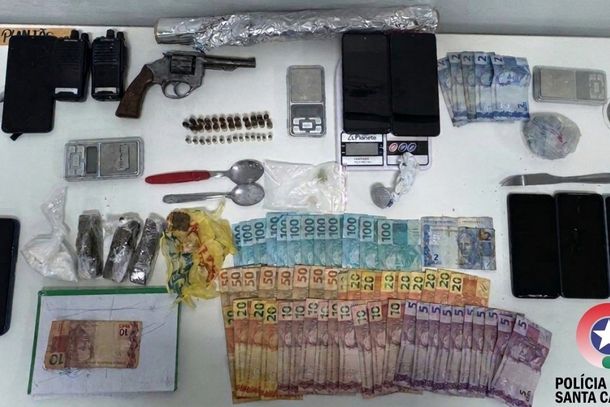 Suspeitos pulam barranco de quatro metros para fugir da PM durante opera&ccedil;&atilde;o na BR-470