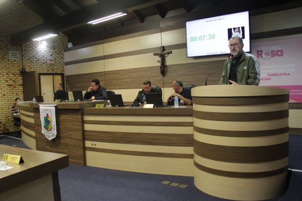 Transporte escolar em Brusque poder&aacute; ter novas regras para ve&iacute;culos, motoristas e c&acirc;meras