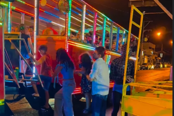 Iniciativa gratuita ofereceu entretenimento &agrave;s fam&iacute;lias, incentivando a conviv&ecirc;ncia e o lazer comunit&aacute;rio.