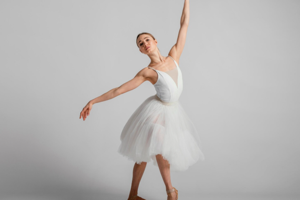 Aulas de ballet, jazz e ritmos t&ecirc;m cronograma definido e atendem crian&ccedil;as, adolescentes e adultos em Buritama.