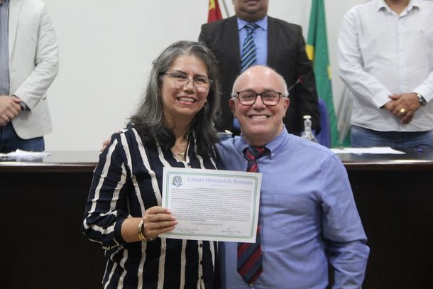 Homenagem reconhece atua&ccedil;&atilde;o educacional e cultural de Luciana de Azevedo Ponce.