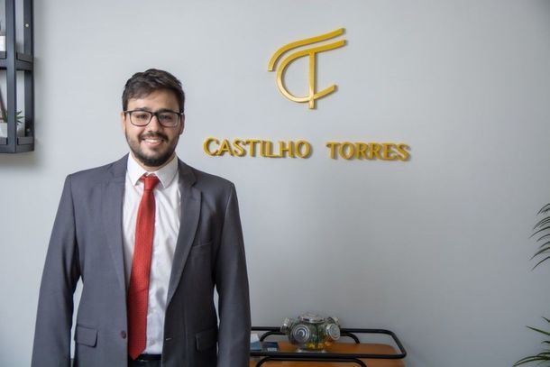 Fernando Augusto Castilho Torres, advogado, especialista em Direito tribut&aacute;rio e s&oacute;cio do Castilho Torres Sociedade de Advogados