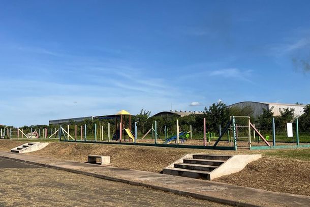Este servi&ccedil;o integra o planejamento de zeladoria urbana do munic&iacute;pio, que prev&ecirc; vistorias peri&oacute;dicas em pra&ccedil;as e &aacute;reas recreativas