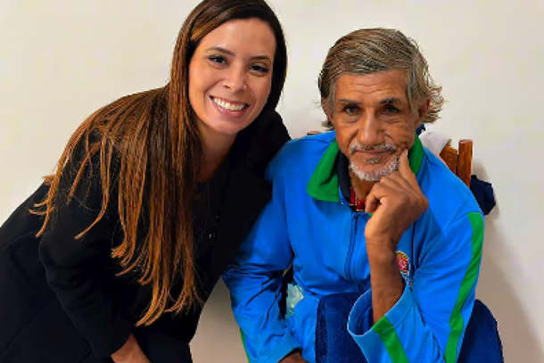 Entrega de mantas pelo FSS de Buritama