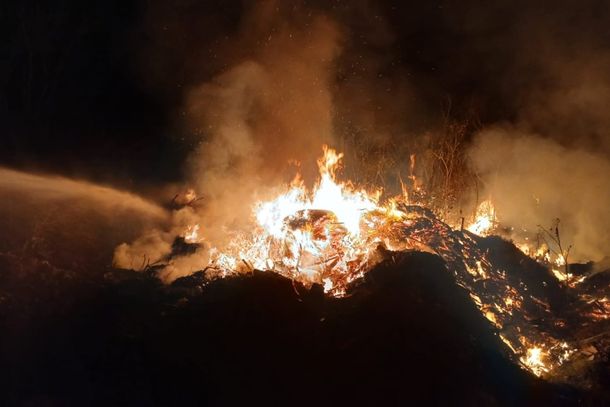 Foco do inc&ecirc;ndio est&aacute; contido e Brigada segue monitorando