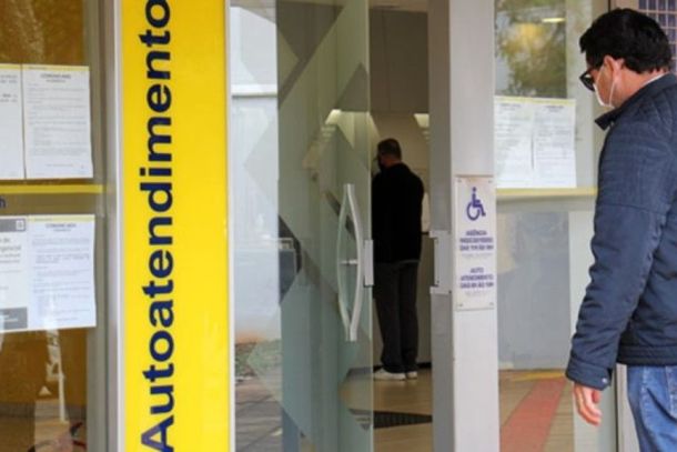 Cart&otilde;es foram encontrados no caixa eletr&ocirc;nico do Banco do Brasil