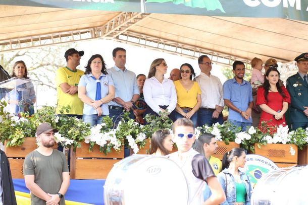 Palanque de autoridades no desfile de 7 de Setembro do ano passado 