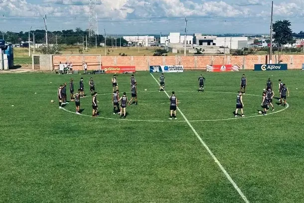 Jogadores do Oper&aacute;rio treinando em centro de treinamento no Estado de Goias (Foto: Divulga&ccedil;&atilde;o / Oper&aacute;rio FC)