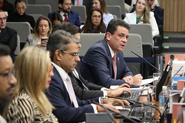 Relator do processo, Rodrigo Badar&oacute;, durante a 8&ordf; Sess&atilde;o Ordin&aacute;ria de 2026 do CNJ. (Foto: Luiz Silveira/CNJ)